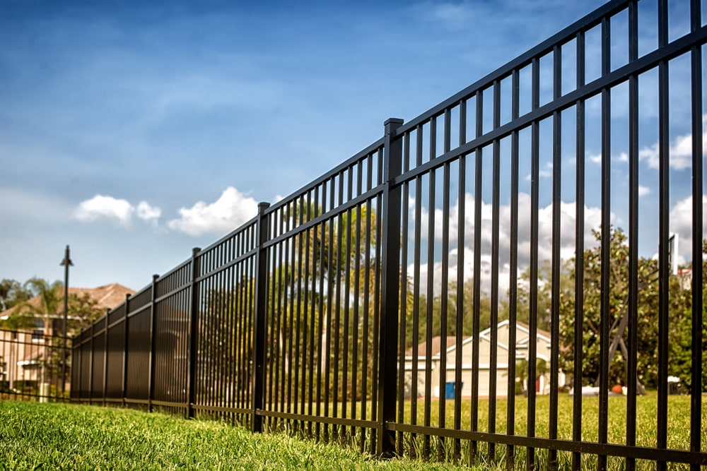 The Art of Enclosure: Understanding the Beauty of Fences post thumbnail image